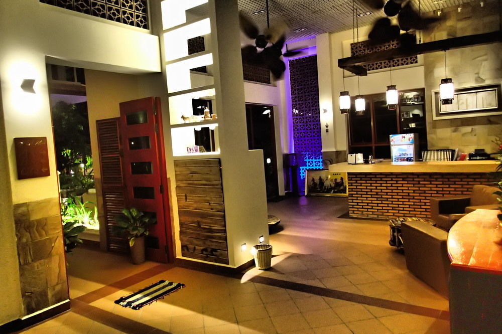 Deluxx Boutique Hotel Sihanoukville Luaran gambar